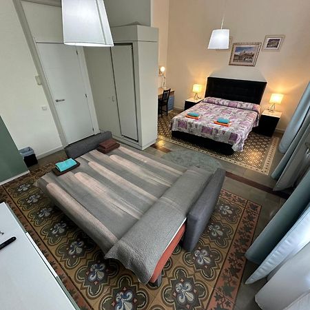 Rooms Rumila Барселона Экстерьер фото