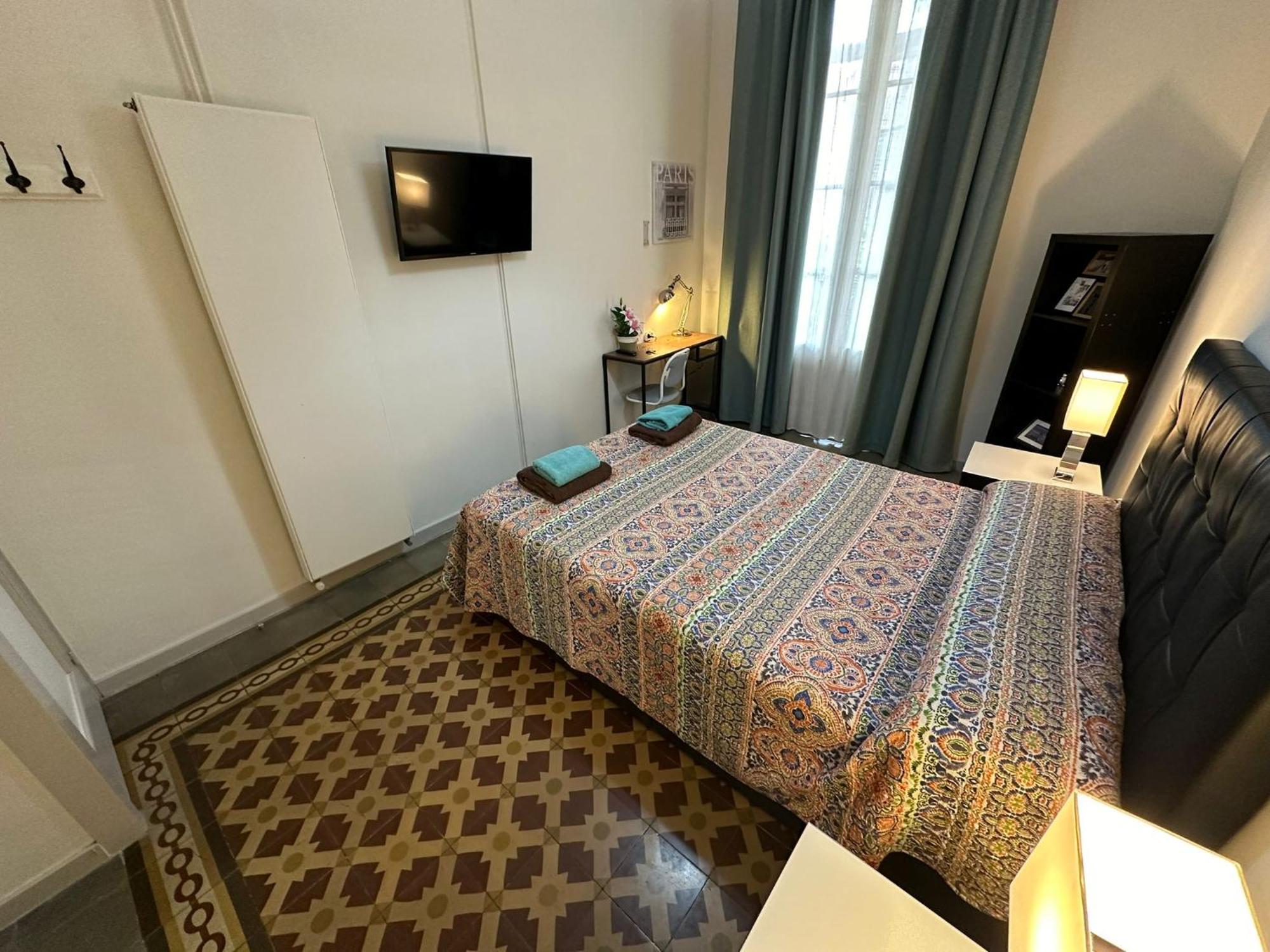 Rooms Rumila Барселона Экстерьер фото