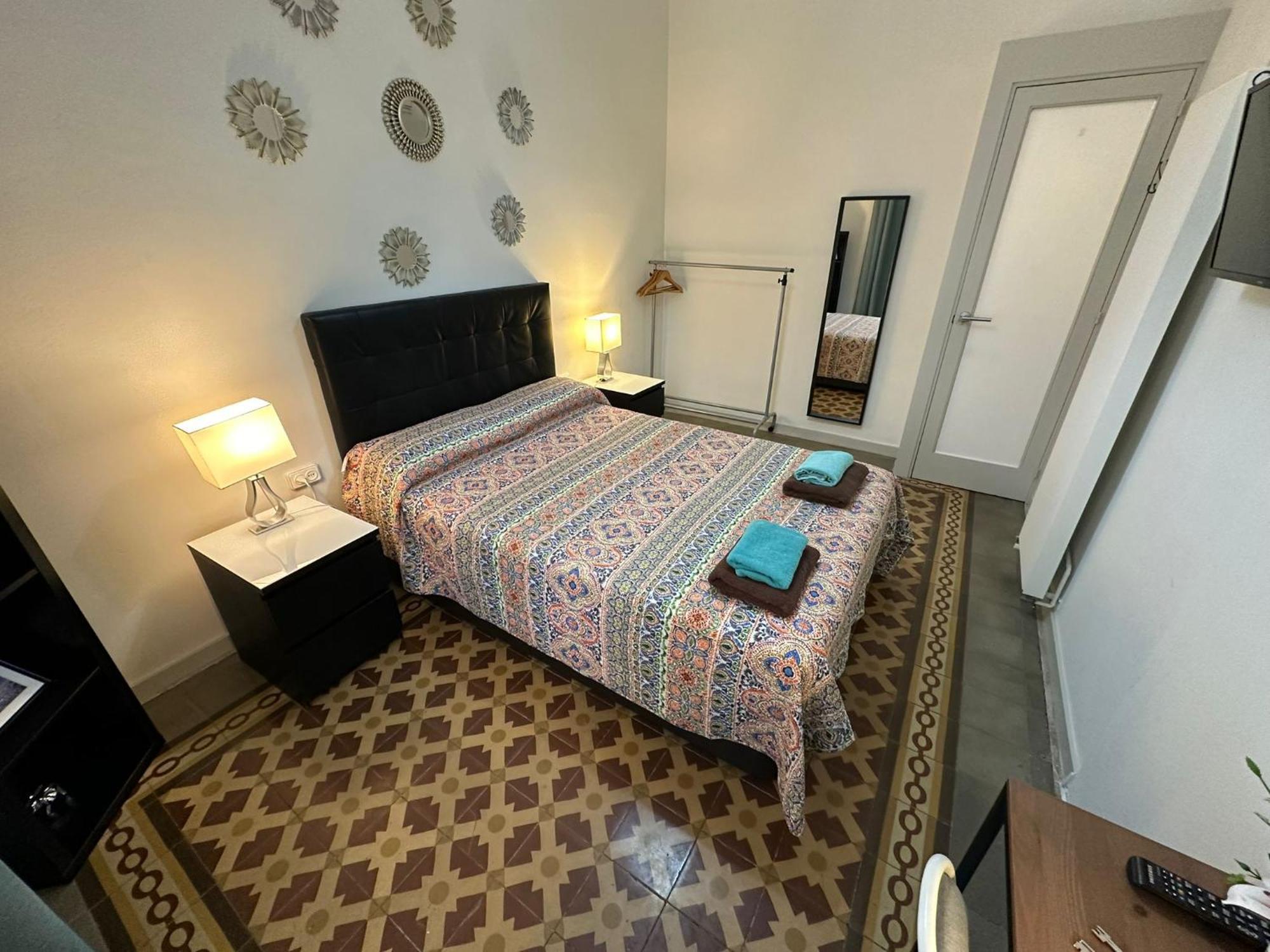 Rooms Rumila Барселона Экстерьер фото