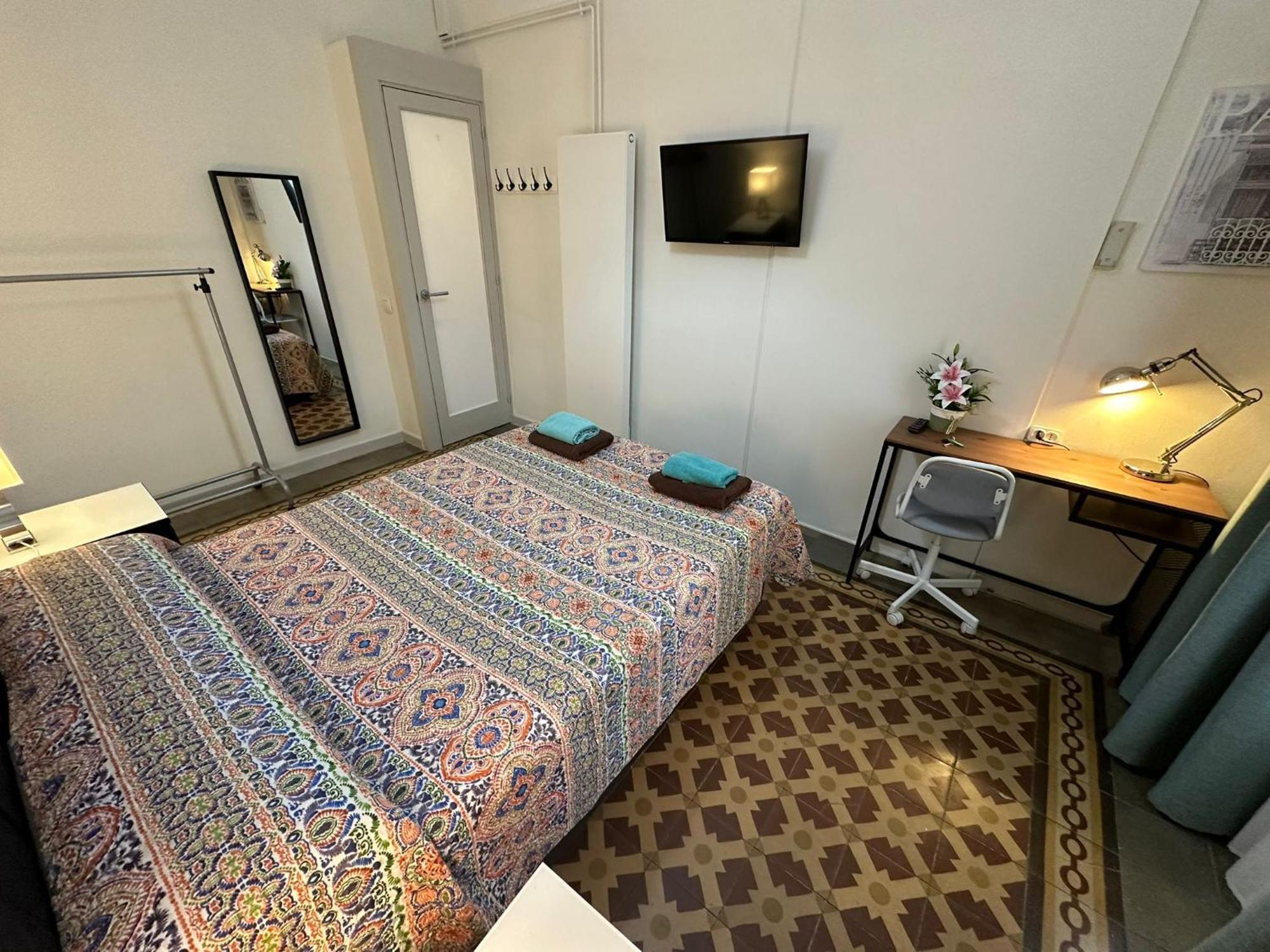 Rooms Rumila Барселона Экстерьер фото